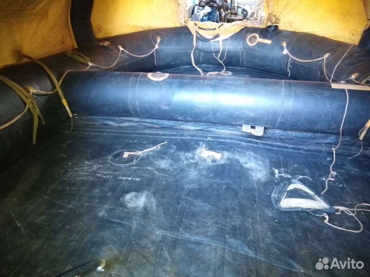 Плот спасательный на 10 мест