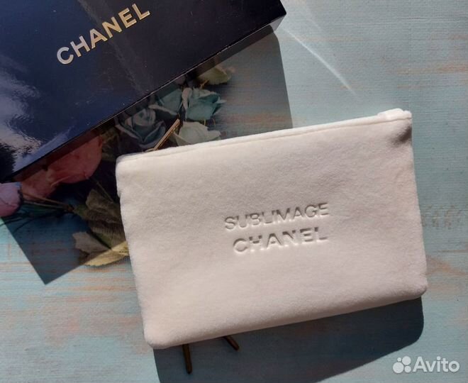 Косметички Chanel