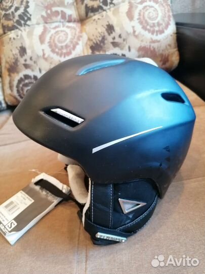 Горнолыжный шлем