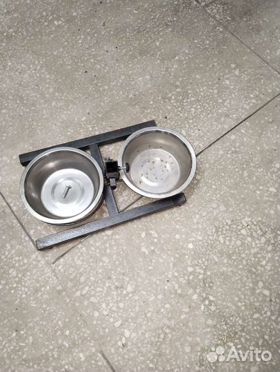 Стойка с мисками