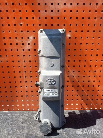 Клапанная крышка Toyota 1kz