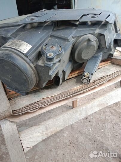 Фара передняя левая на volkswagen passat b6