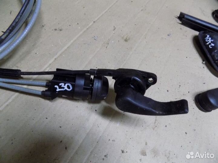 Трос открывания капота Sandero 2014