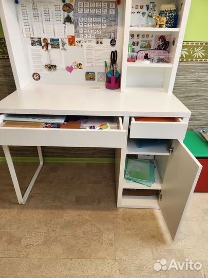 Письменный стол для школьника IKEA