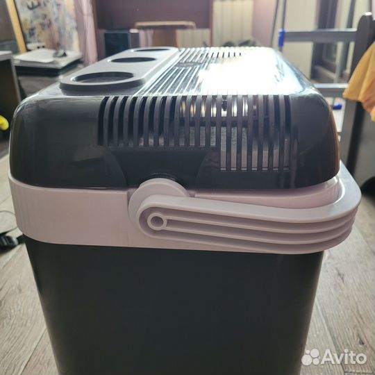 Продам дорожный холодильник