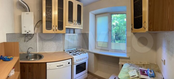 2-к. квартира, 43 м², 1/4 эт.