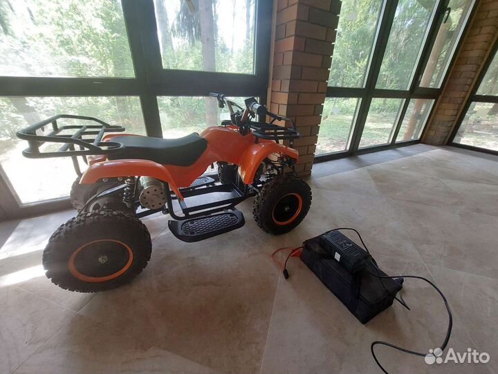 Квадроцикл детский аккамуляторный