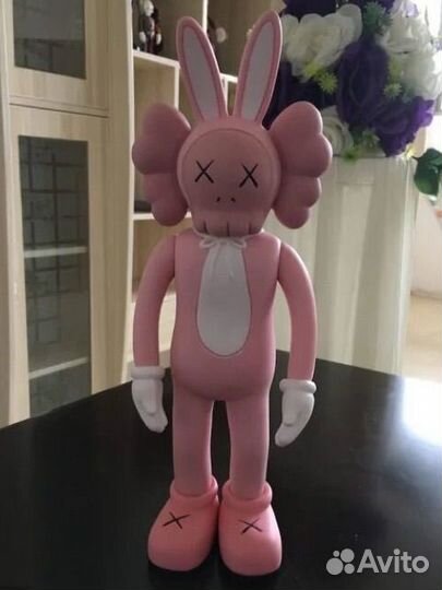 Игрушка bearbrick заяц Accomplice