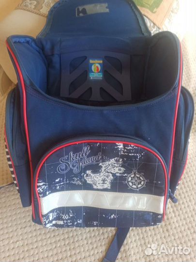 Школьный рюкзак