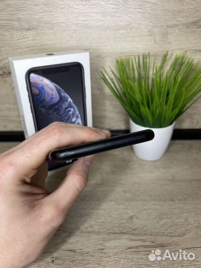 iPhone Xr, 64 ГБ