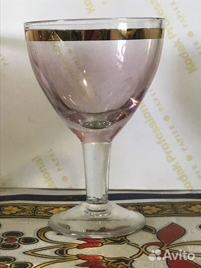 Стеклянные фужеры и рюмки Марганцевые с золотом. С