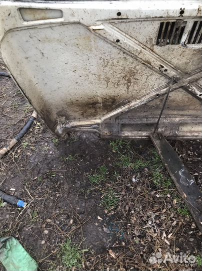 Капот на ниву