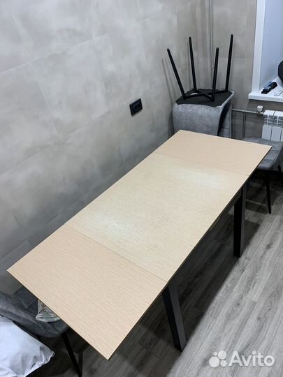 Кухонный стол и стулья