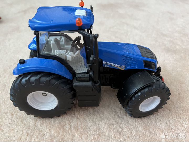 Модель трактора NEW Holland
