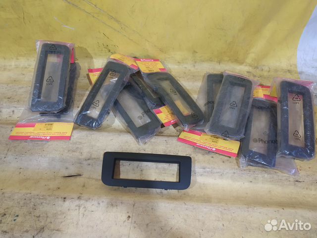 Накладка рамка магнитолы Skoda roomster