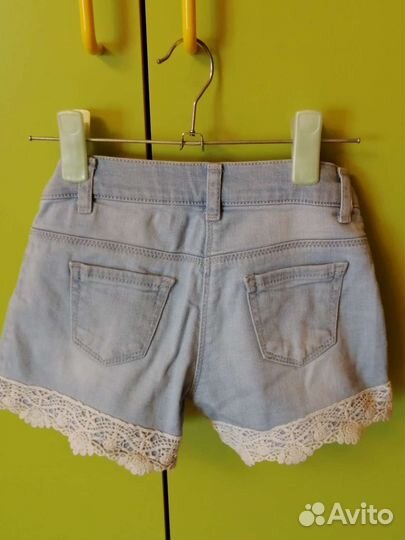 Джинсовые шорты для девочки 6-8лет