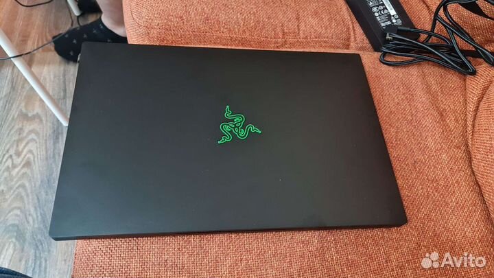 Razer Blade 15 base rtx 2070 i7-10750h
