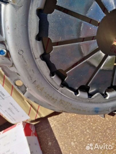 Toyota Corolla 2005 1.4 комплект сцепления ориг