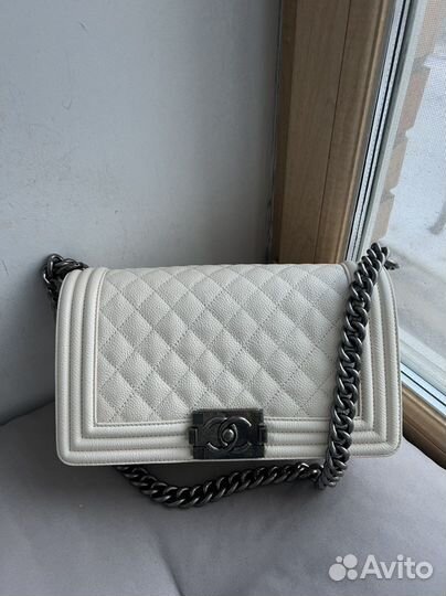 Сумка Chanel boy white 25 sm