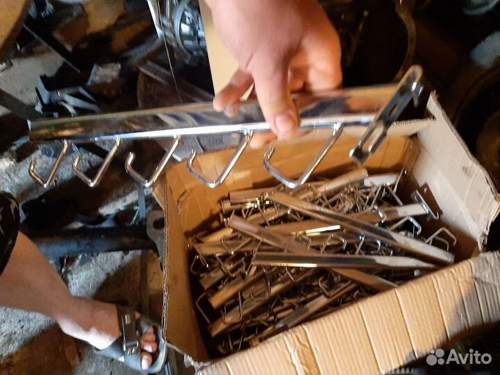 Кронштейн наклоненный с 5 ю крючками,крючки