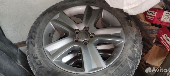 R17 Pirelli Ice Zero 215/55, PCD 5x100 DIA 56.1