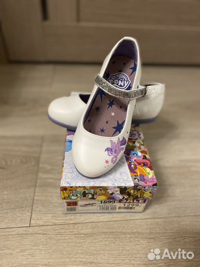 Туфли для девочки 29 размер новые