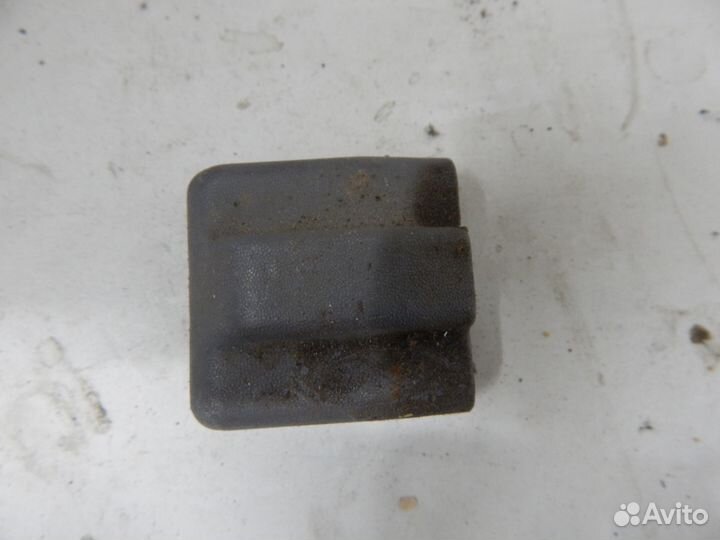 Заглушка каркаса сиденья Kia Magentis 2005 2.5 AT