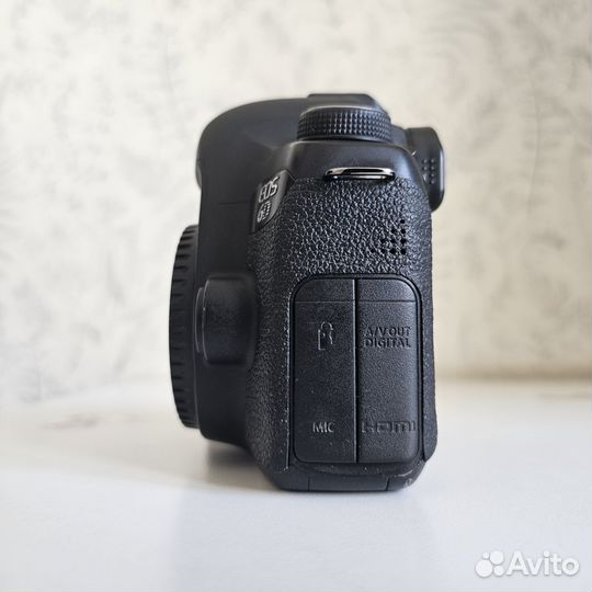 Зеркальный фотоаппарат Canon 6D Хороший Комплект