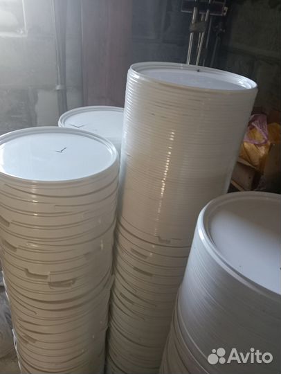 Ведро пластиковое с крышкой 5 литров