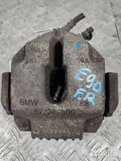 Суппорт передний правый Bmw 3-Series E90 N43B20