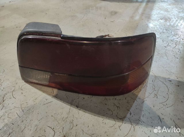 Фонарь задний правый Toyota Vista CV40