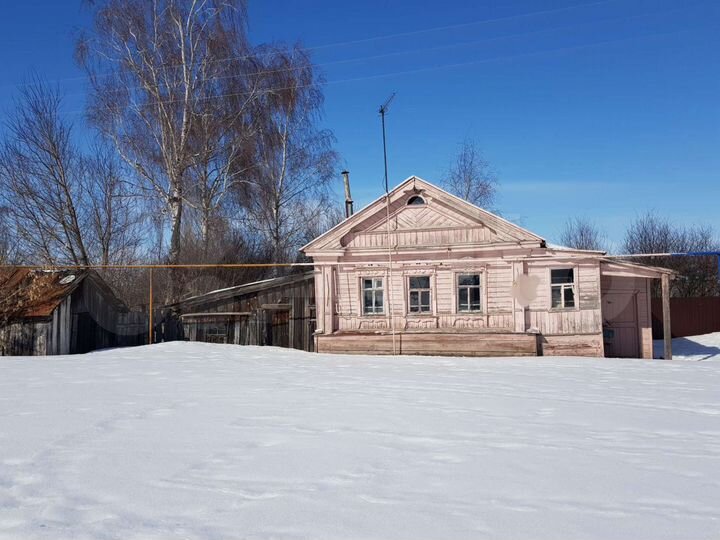 Дом 20 м² на участке 43 сот.