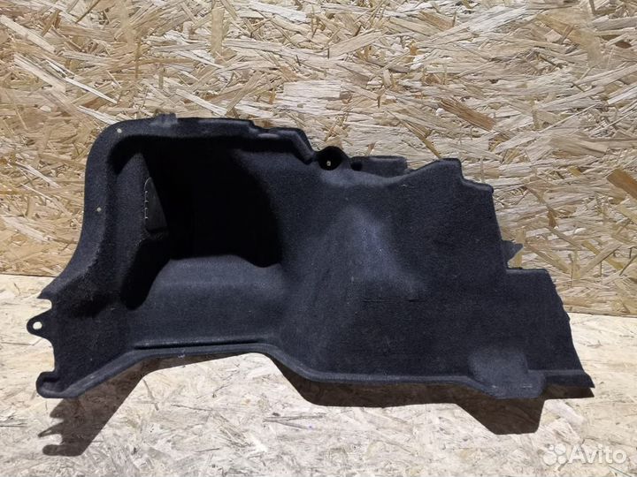 Обшивка багажного остека Toyota corolla 150