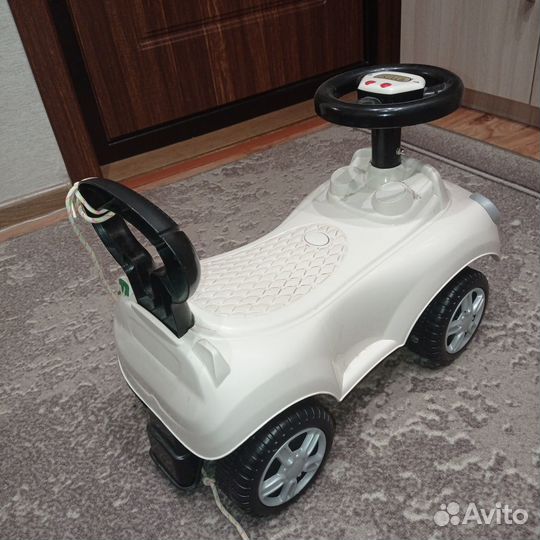 Продаётся машинка-каталка