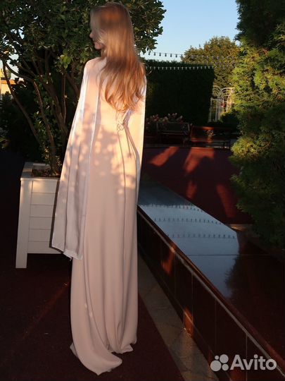 Платье розовое