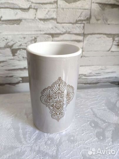 Стаканы (подставки) для зубных щеток