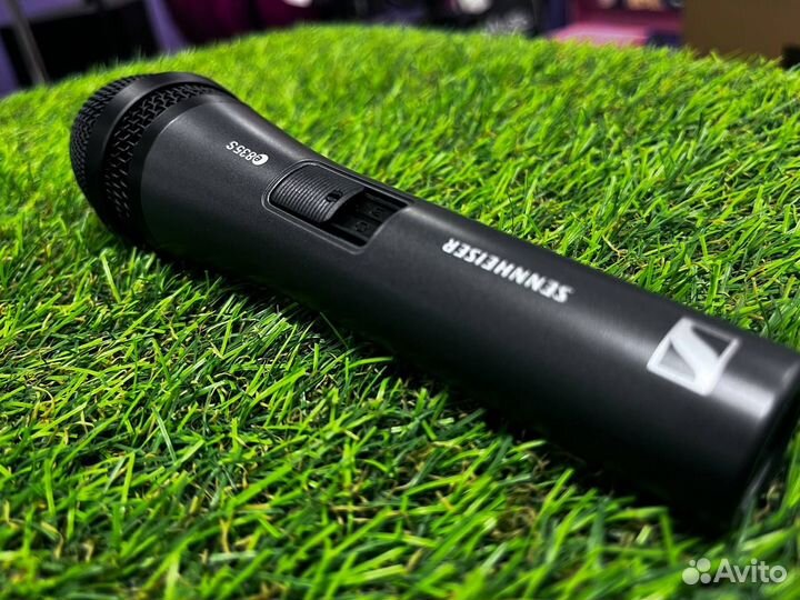 Динамический микрофон Sennheiser