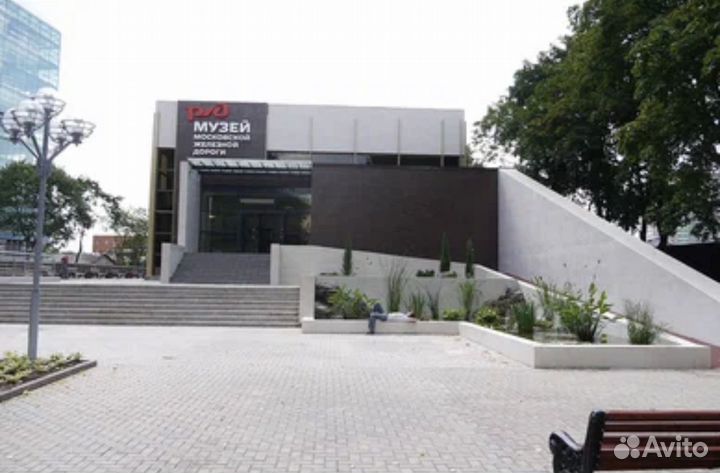 Смотритель музейной площадки