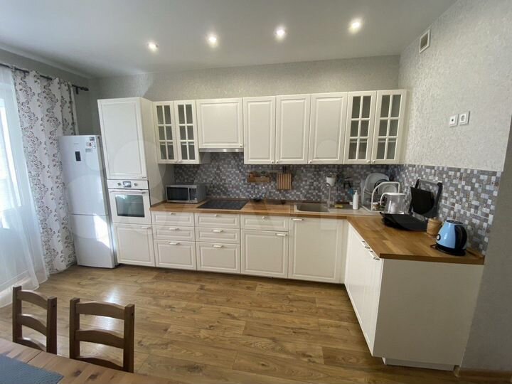 2-к. квартира, 76,2 м², 9/19 эт.