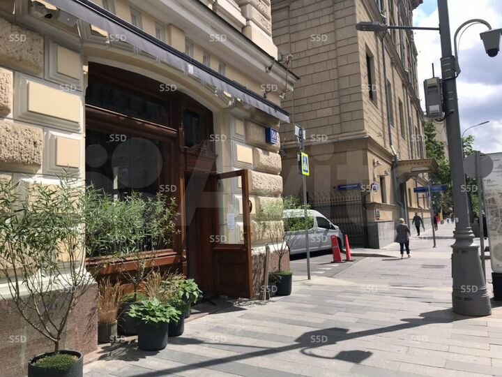 Продам торговое помещение, 220.5 м²