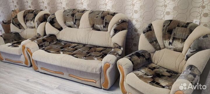 Диван и два кресла