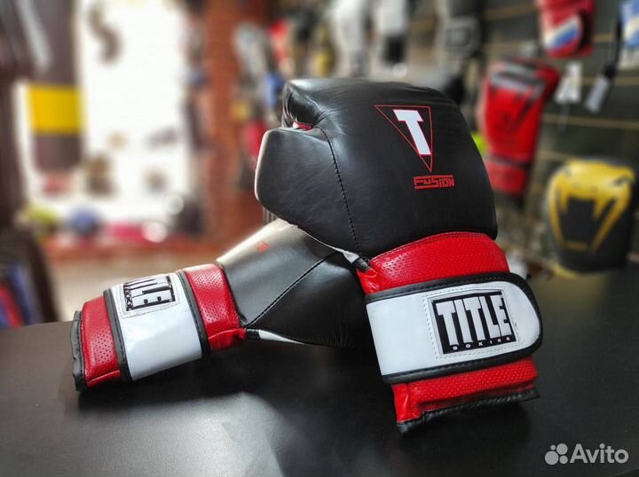 Боксерские перчатки Title Fusion