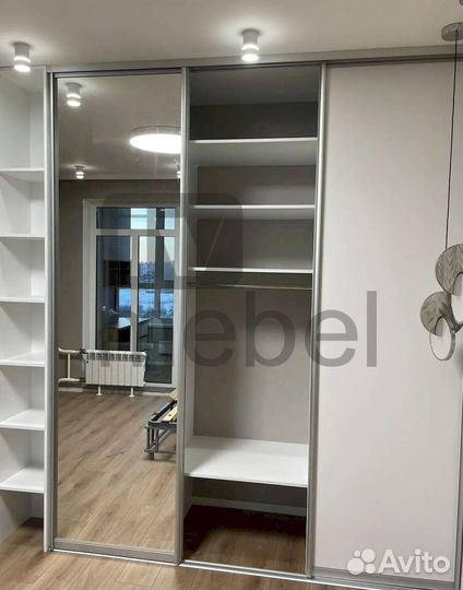 Шкаф двухстворчатый