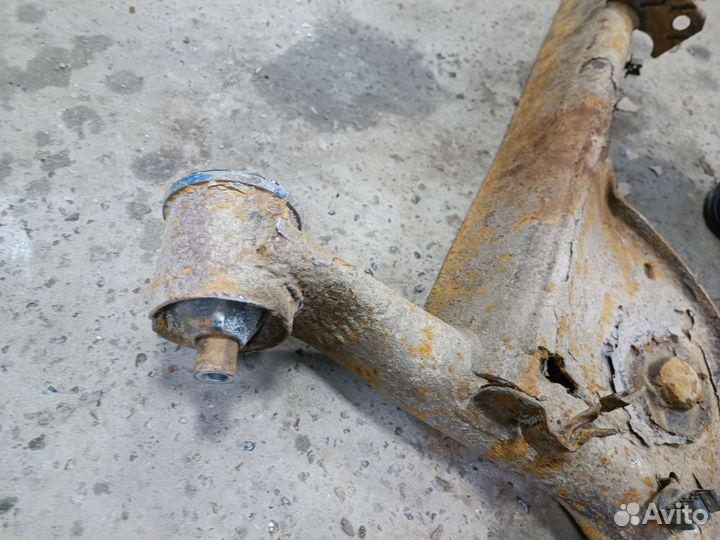 Балка задняя renault sandero 1