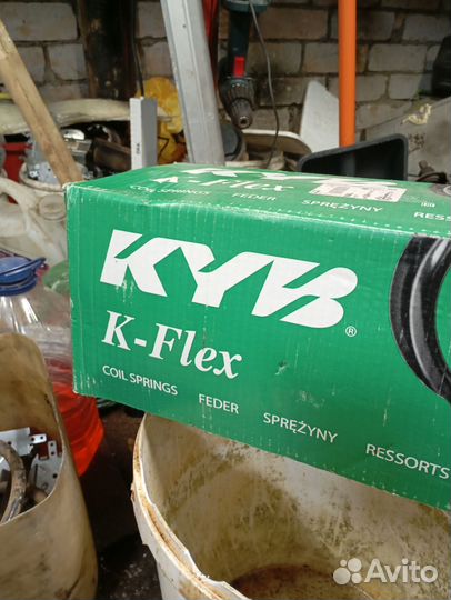 Пружина toyota avensis т22