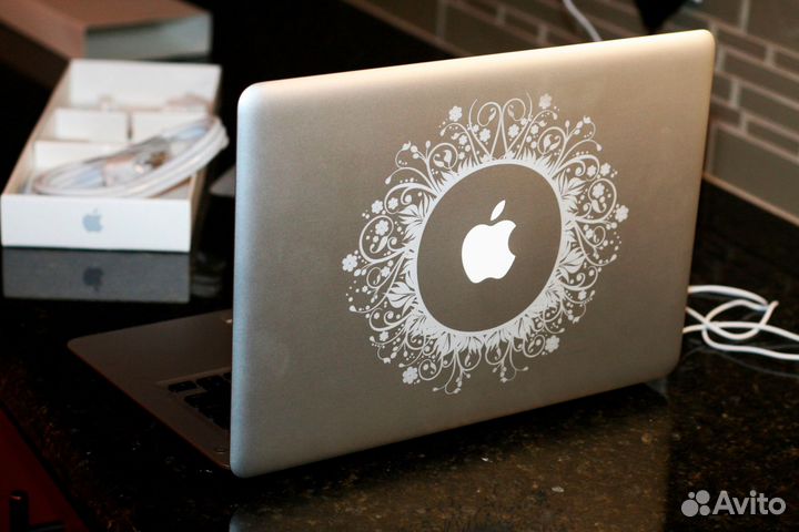 Лазерная гравировка клавиатур, ноутбуков (русский)