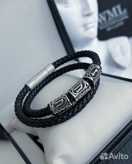 Кожаный браслет с рунами по дате рождения