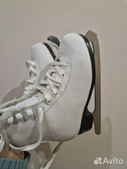 Коньки фигурные детские 30-31 рр