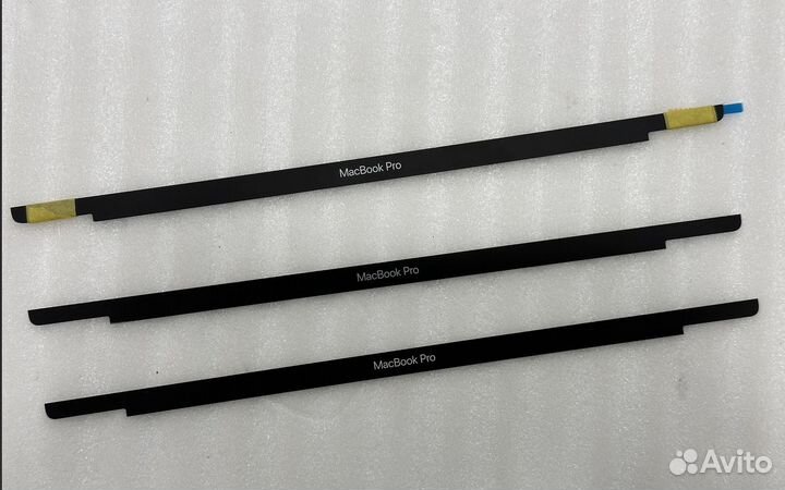 Нижняя рамка дисплея MacBook Pro 13 Retina 2016