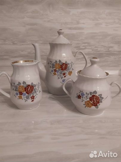Кофейник, сливочник, сахарница фарфор